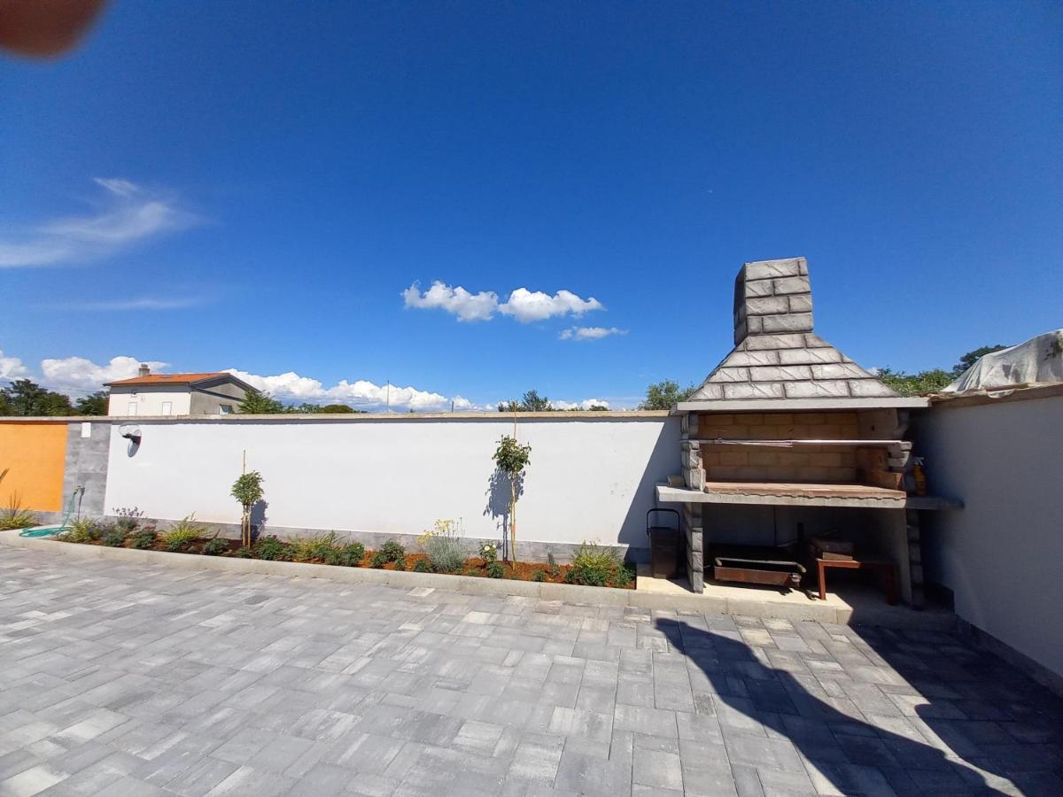 Apartment & Studio Vrdoljak Sveti Anton  Экстерьер фото