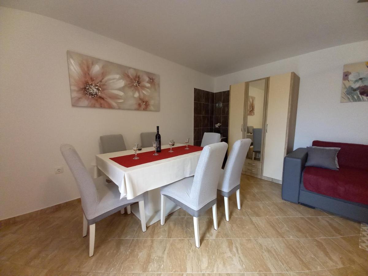 Apartment & Studio Vrdoljak Sveti Anton  Экстерьер фото