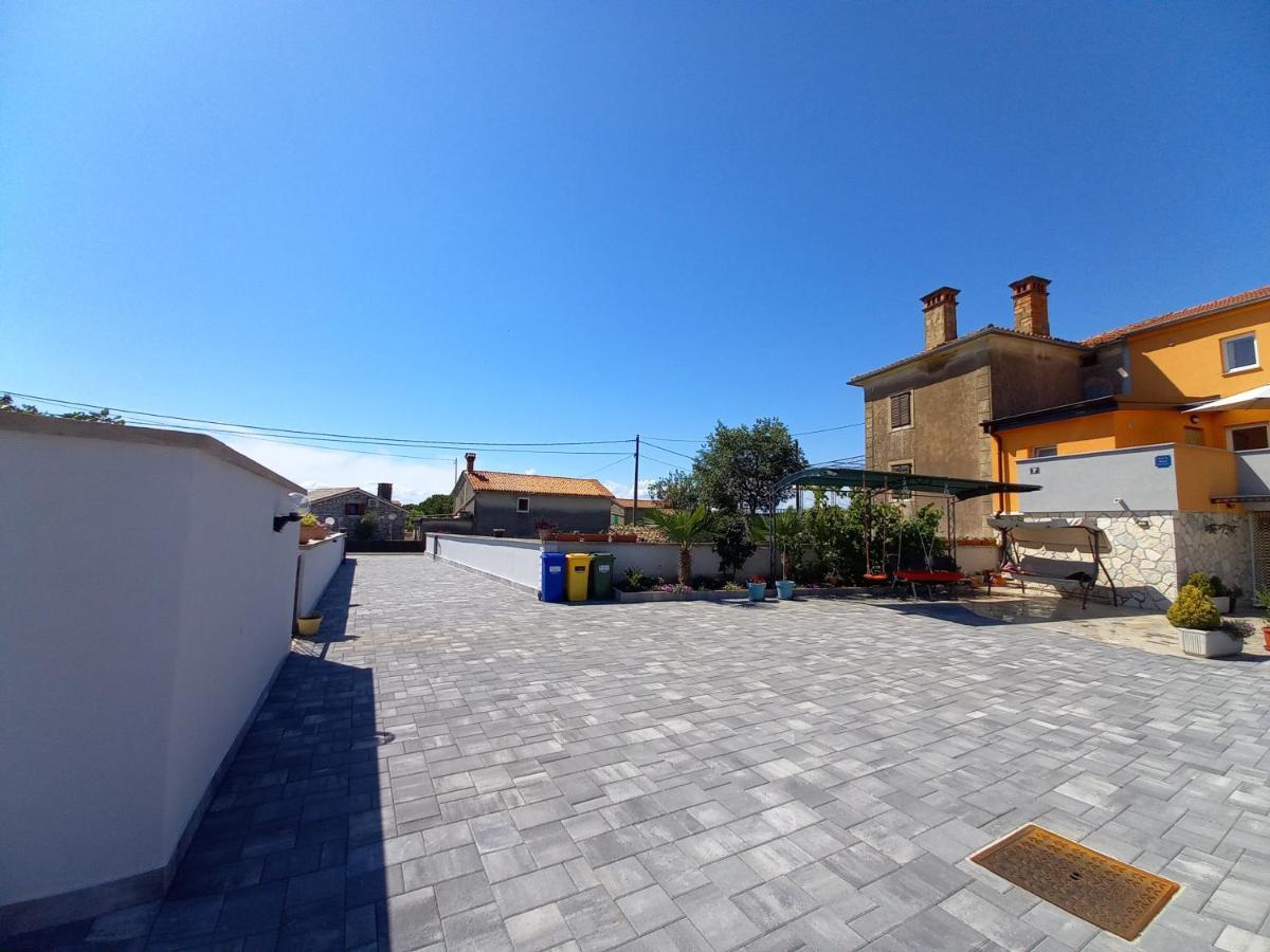 Apartment & Studio Vrdoljak Sveti Anton  Экстерьер фото