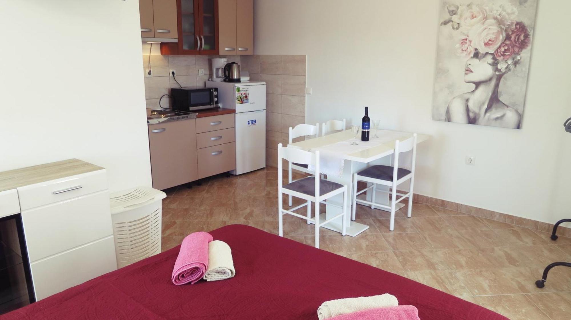 Apartment & Studio Vrdoljak Sveti Anton  Номер фото